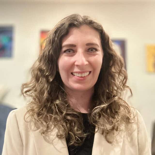 Gwen Cluskey headshot