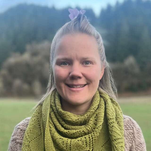 Megan Robertson headshot