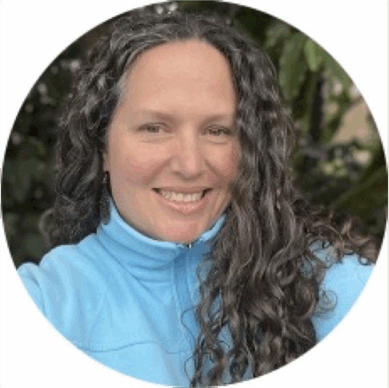 Peg Kriz headshot